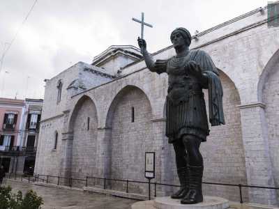 �2 stelle� - Barletta: �Colosso